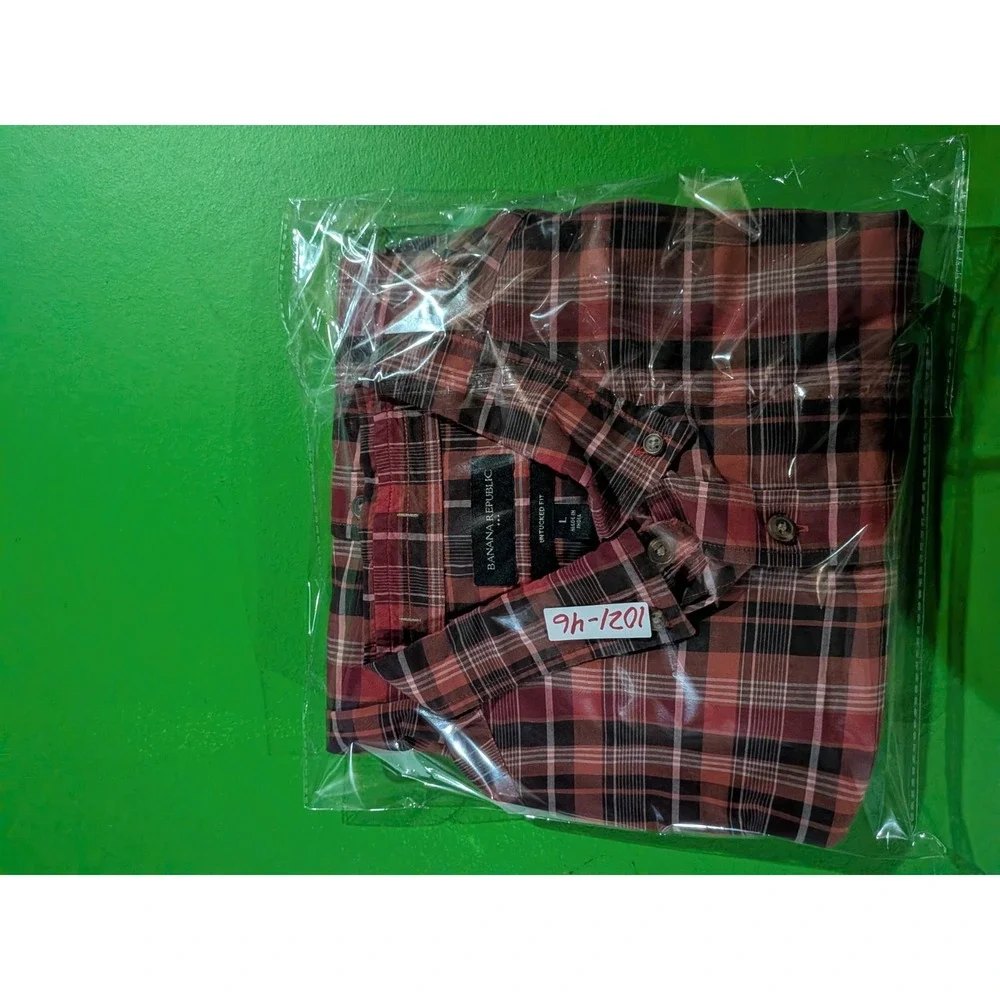 Banana Republic Shirt Mens Large Red Plaid Slim Fit Untucked Organic Button Down